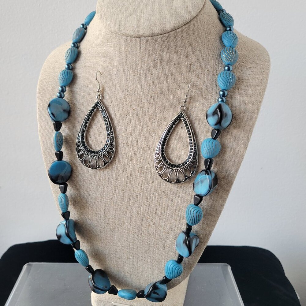 Vintage Blue Black Swirl Clay Beaded Necklace w/Boho Pierced Teardrop Earrings